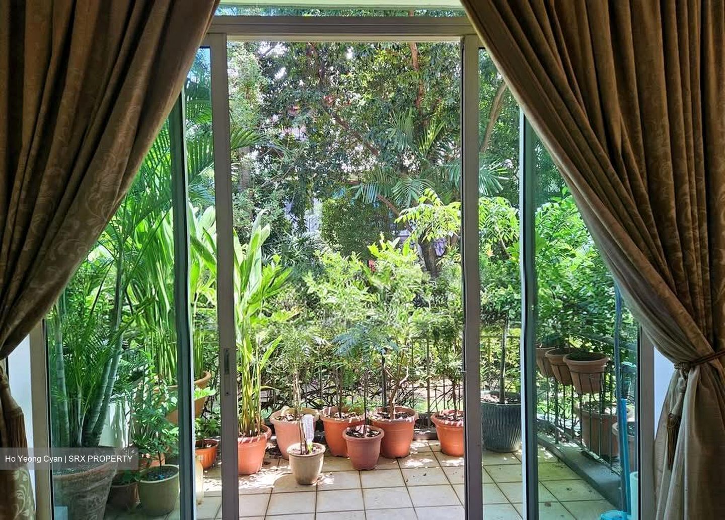 Changi South Avenue 1 (D16), Terrace #563508391